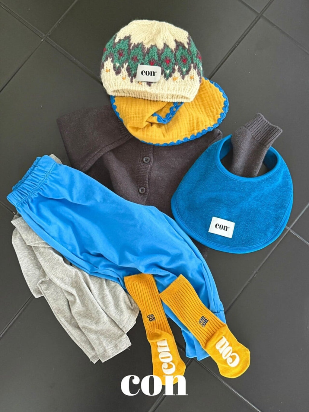 CON 魔法の靴下 13-18cm