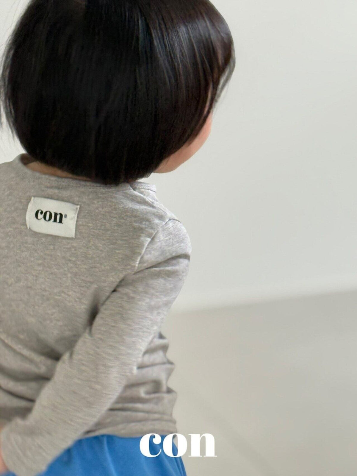 CON ティキTシャツ