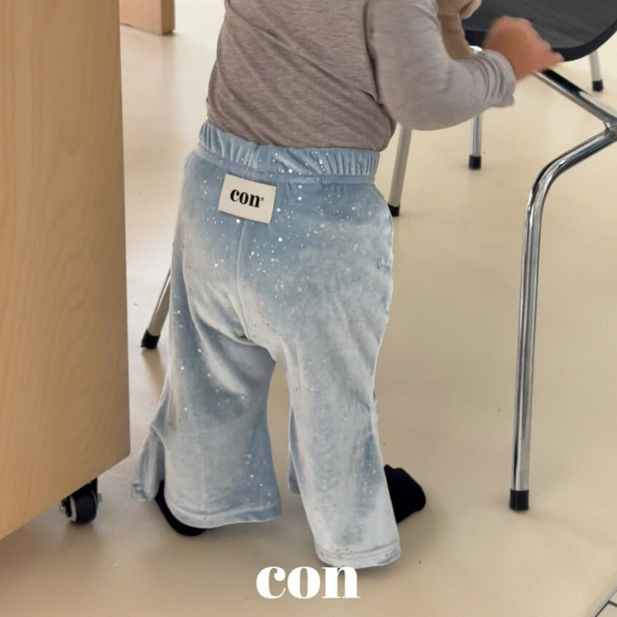 CON ブラックホールパンツ