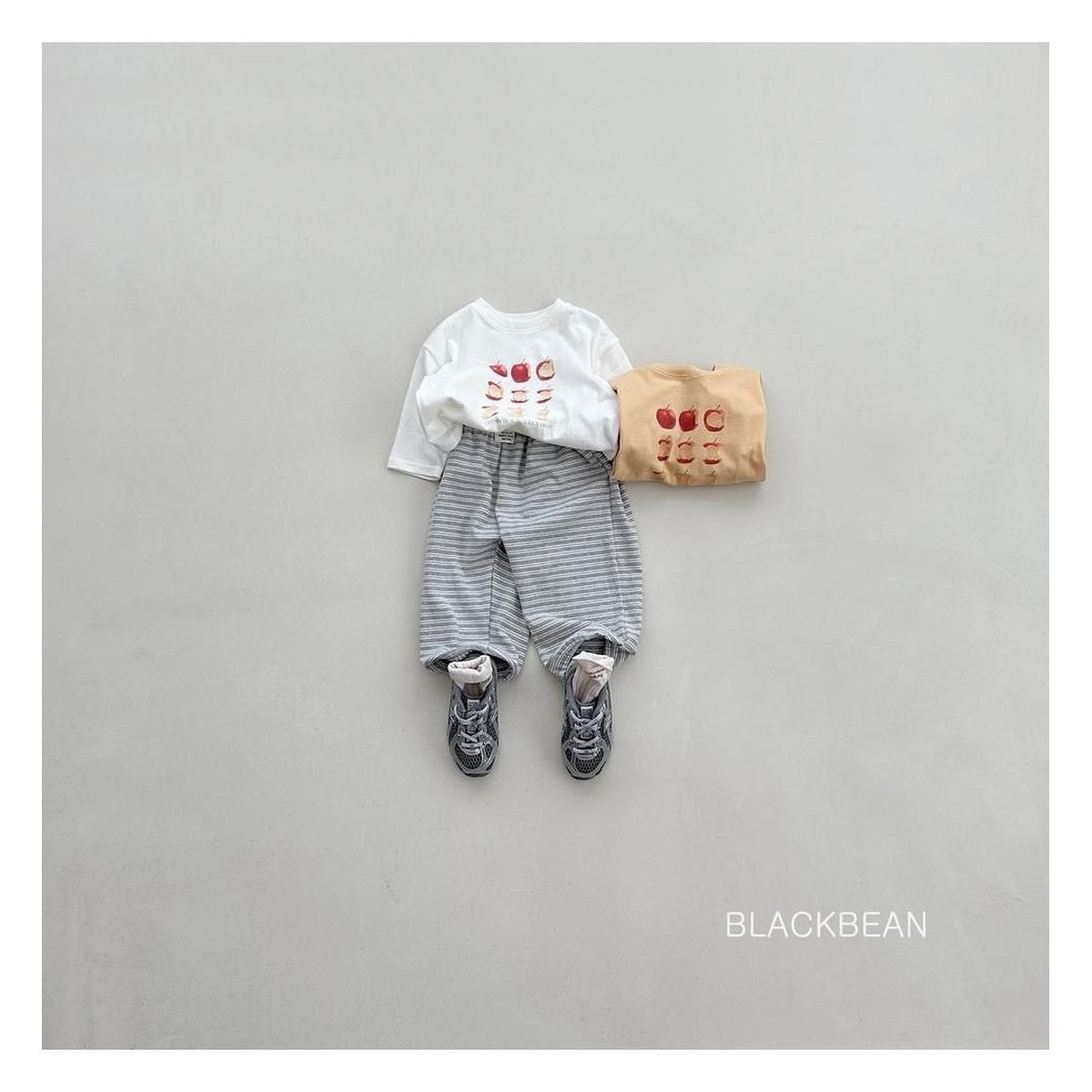 Blackbean アップルTシャツ