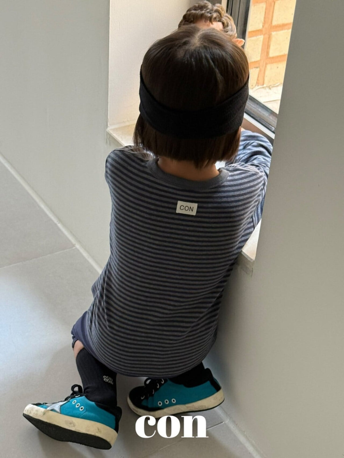 CON ストライプTシャツ