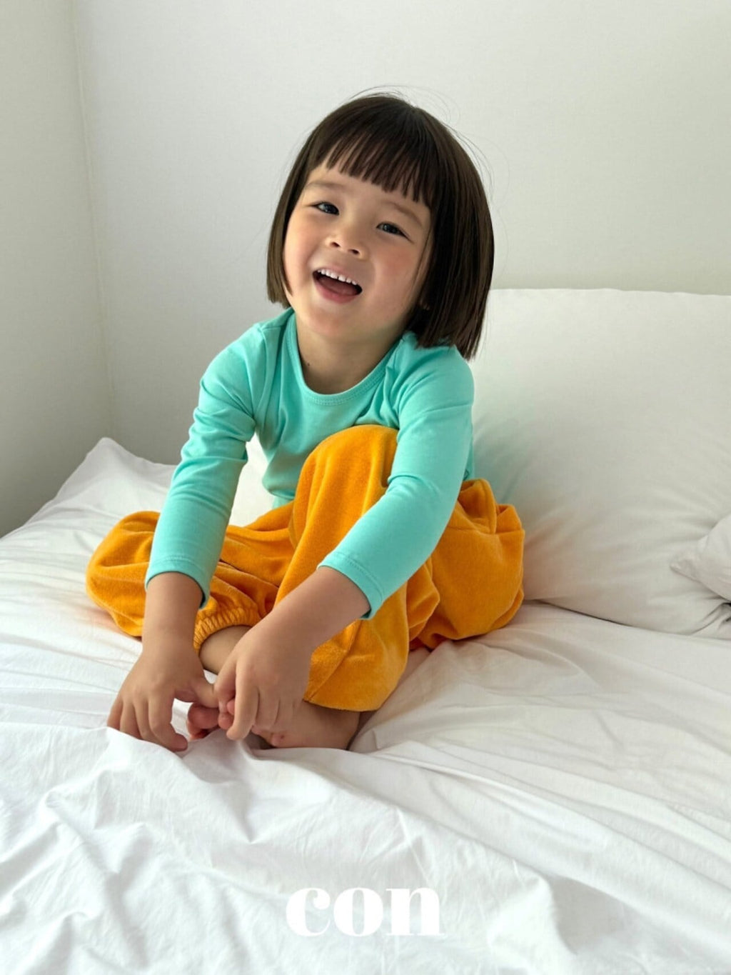 CON ティキTシャツ