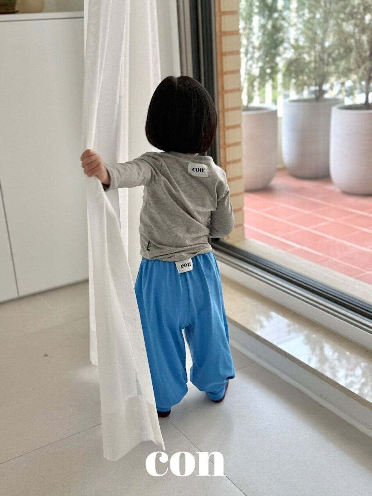 CON ティキTシャツ