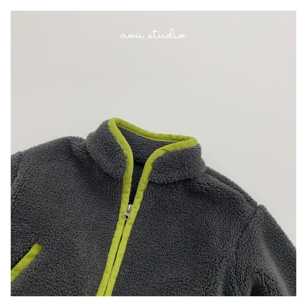 aou studio フリースジャケット