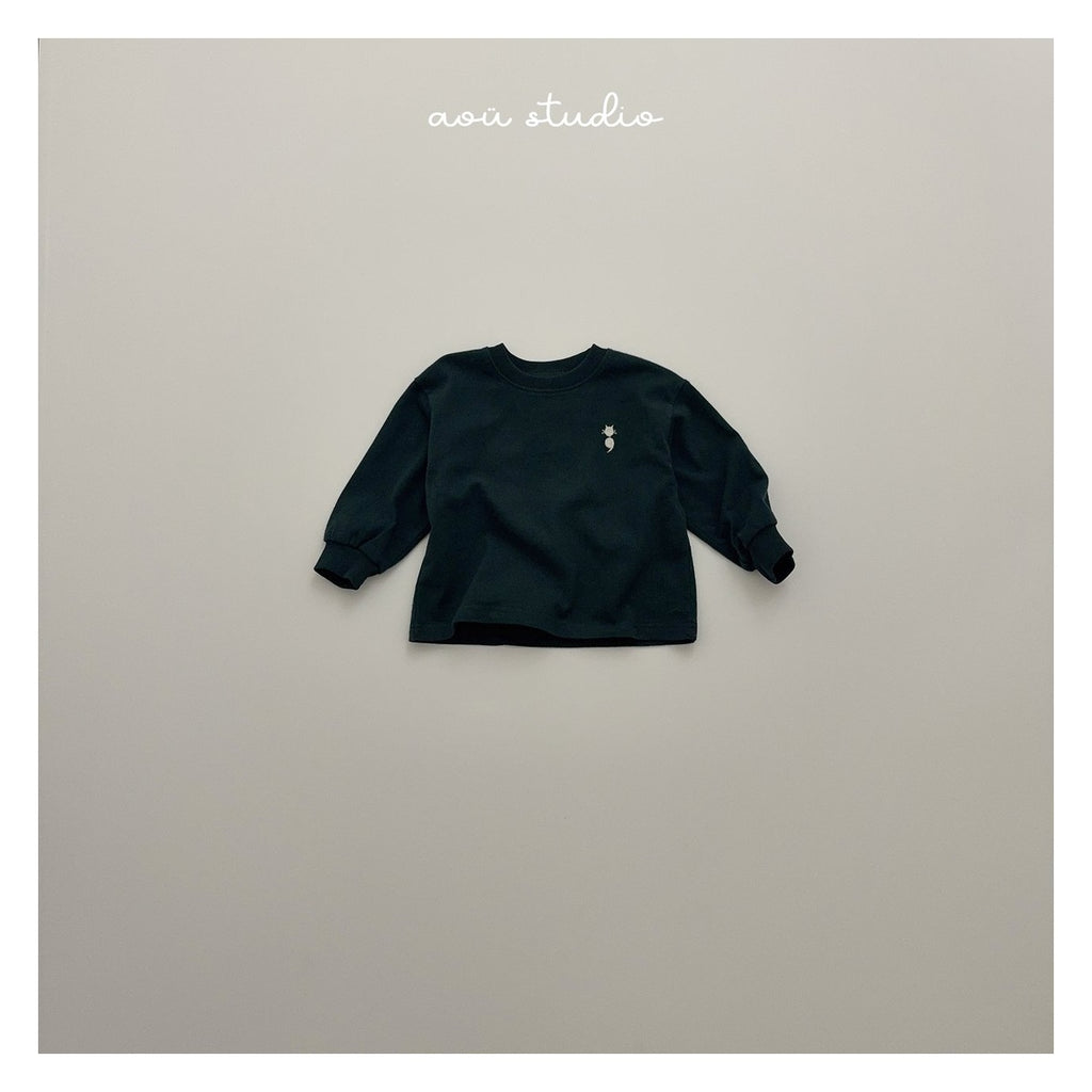 aou studio セミTシャツ