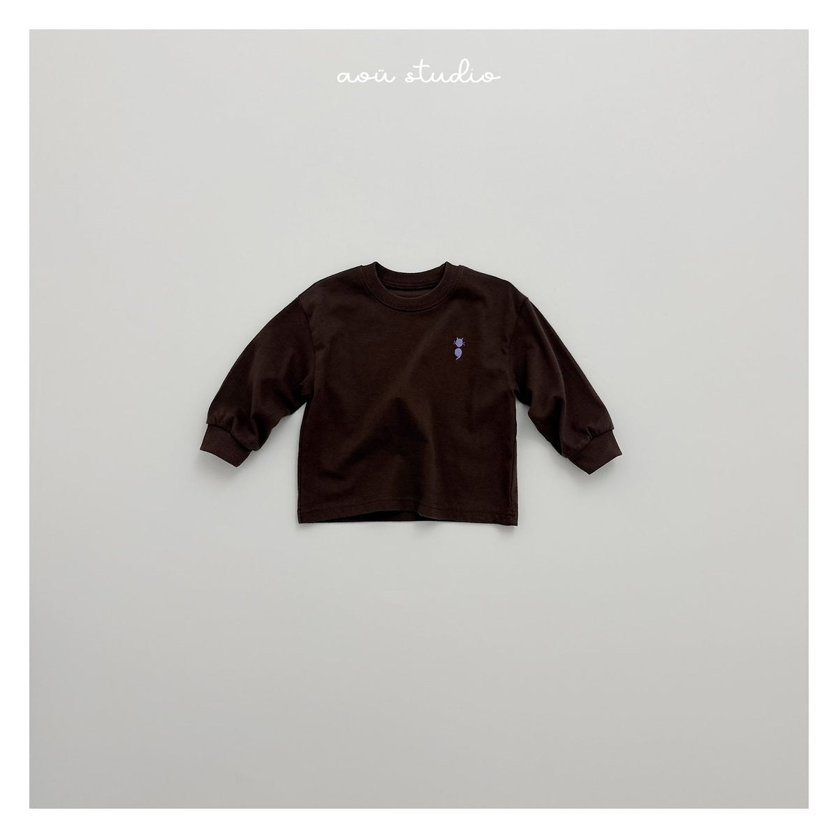 aou studio セミTシャツ