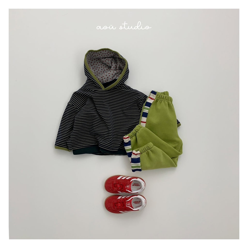aou studio セミTシャツ