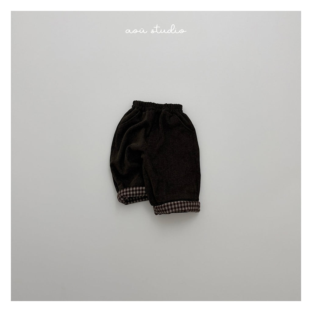 aou studio ロールアップパンツ
