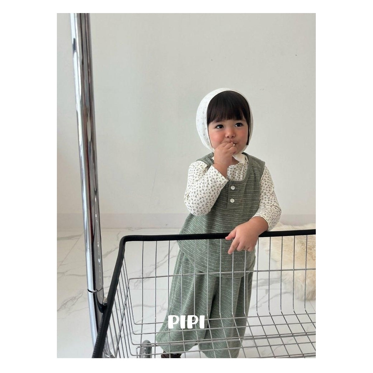 PIPI マフラー FREE