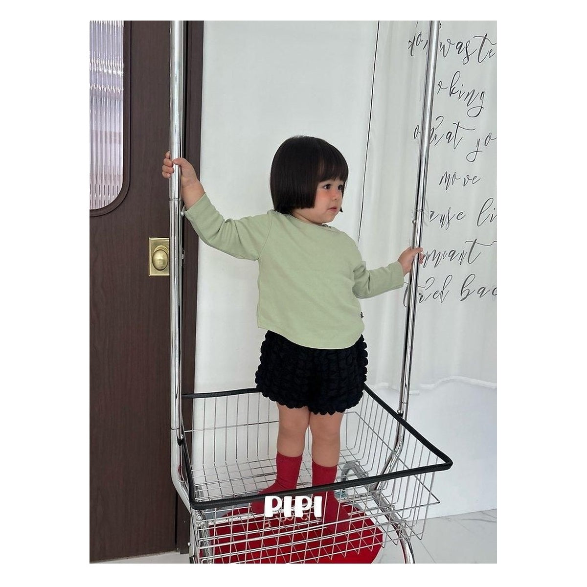 PIPI Tシャツ
