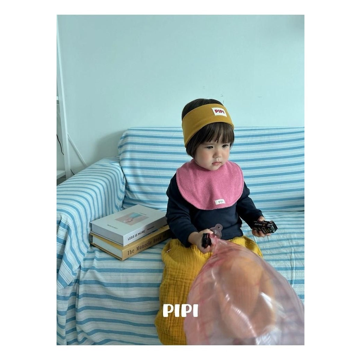 PIPI よだれかけ FREE