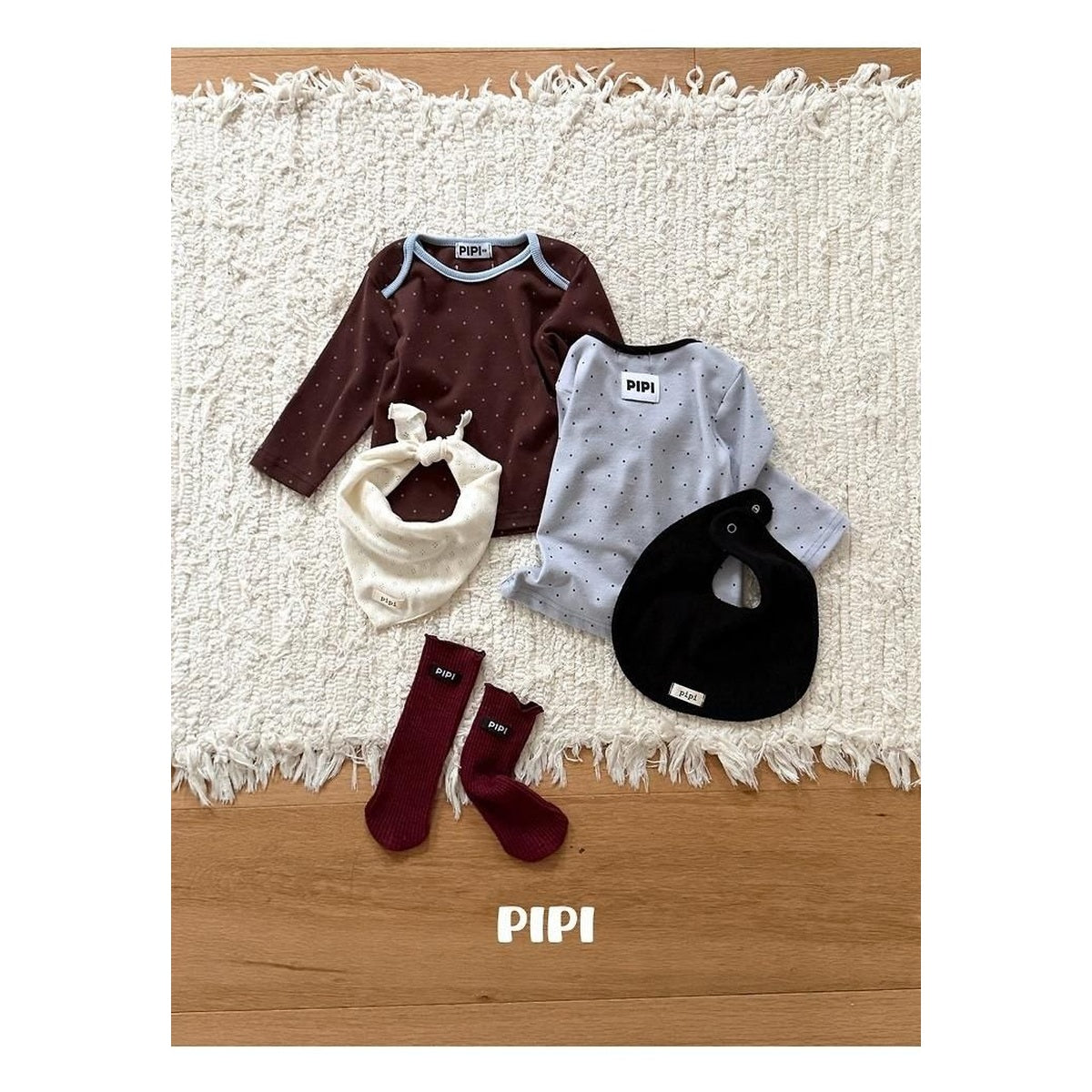 PIPI ドットTシャツ